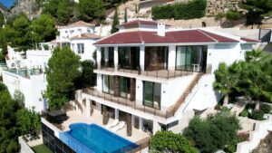 4 bedroom Villa in Altea