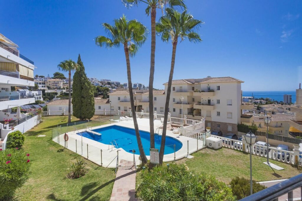 3 bedroom Apartment in Riviera Del Sol