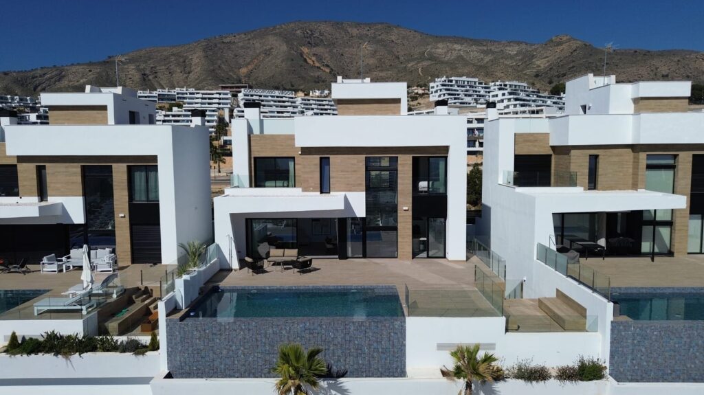 5 bedroom Villa in Alicante