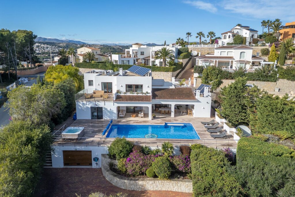 6 bedroom Villa in Moraira